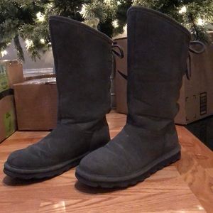 Charcoal gray size 9 Bearpaw Phylly boots